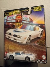 Hot Wheels Premium Boulevard 77 Pontiac Fireb...