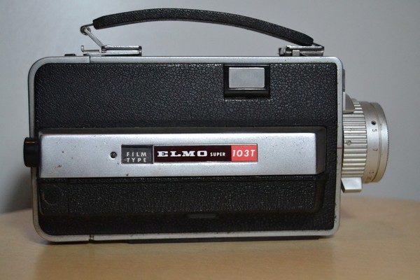 Antigua cámara ELMO Super 103T