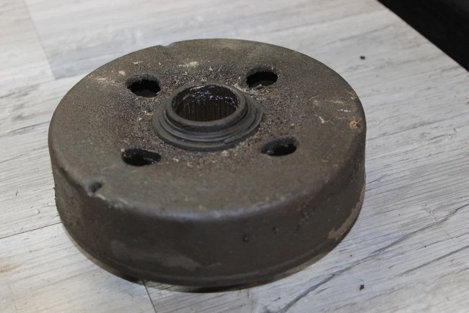 1984 Suzuki Quadrunner 185 Lt185 2x4 Rear Back Brake Drum Assembly - Image 2 of 4