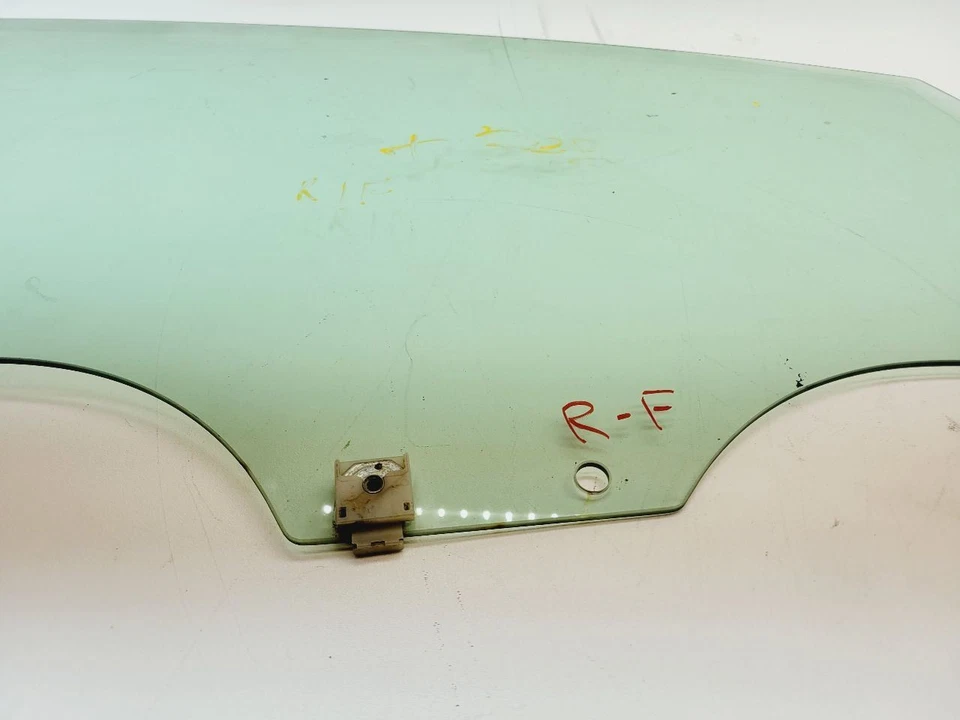 2006 2007 2008 2009 2010 2011 2012 2013 2014 2015 MAZDA 5 RIGHT FRONT DOOR GLASS - Image 2 of 4