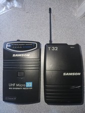 Samson UHF Micro T32 Diversity Transmitter/Receiver M32 w/Headset Mic, Case