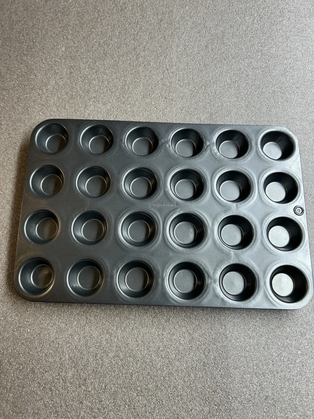 Pampered Chef Deluxe Mini Muffin Pan