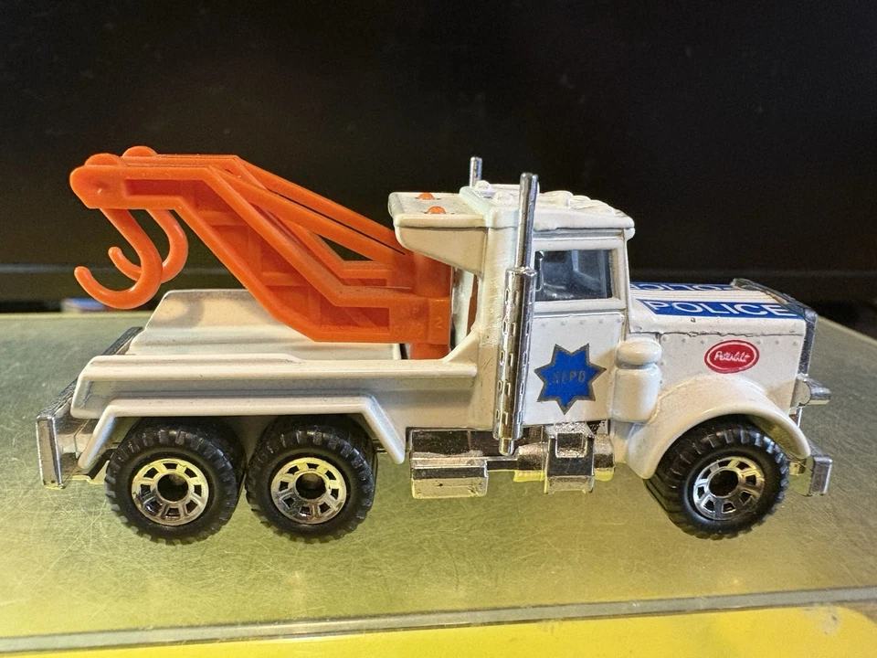 Спичечный коробок Peterbilt полицейский грузовик белый 1981 Макао б/у отличное состояние L-44C - Изображение 3 из 4