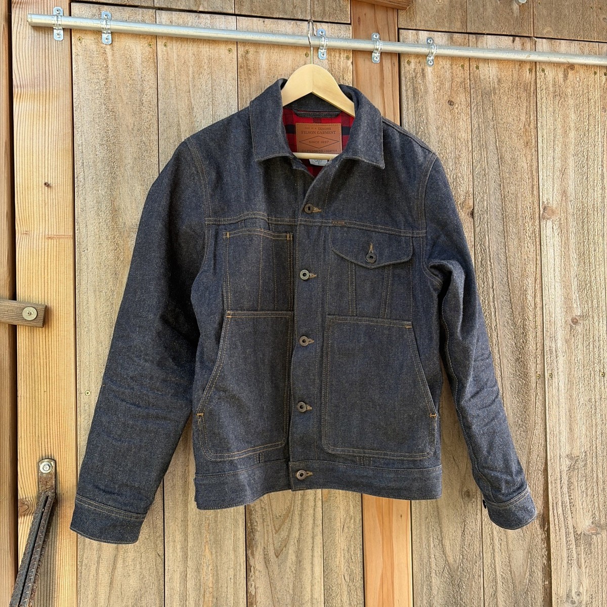 【FILSON】LINED DENIM CRUISER JACKET Style Pick of the Week: Filson Lined Denim Short Cruiser Jacket