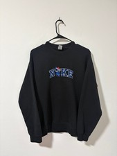 Black Christmas embroidered Disney Lilo and Stitch crewneck - Men  s medium