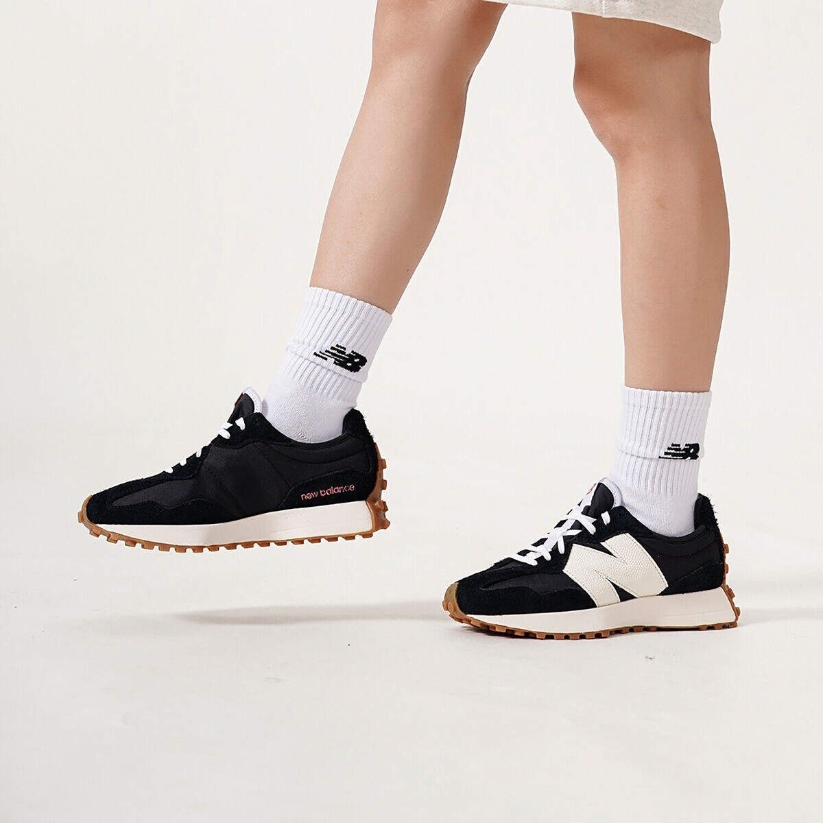 New Balance 327 'Black White Gum' WS327BL WOMENS BRAND NEW! | eBay