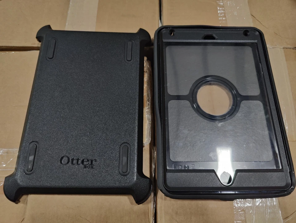 Funda OTTERBOX Defender para iPad Mini 4 - Negra Foto 2 de 2