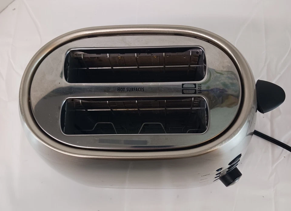 Hamilton Beach Toaster Type T63 Model 22504E 2 Slot Bagel Tested See Video Works - Image 3 of 4