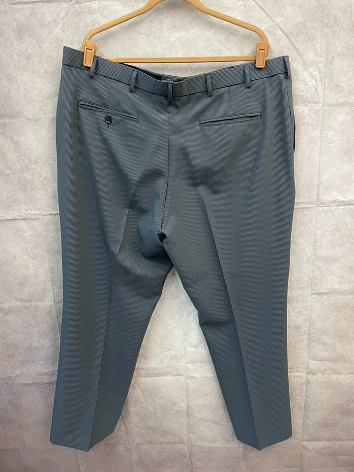 Juego de 2 - Haband Executive Division: Abrigo deportivo gris talla 48L y pantalones talla 44L Foto 3 de 4