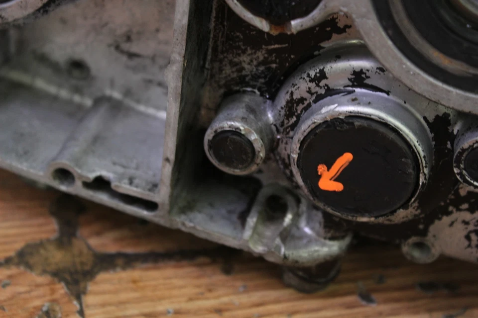 1972  YAMAHA DT2MX  Engine Cases / Crankcase Motor Case Set - Damaged - Image 3 of 4