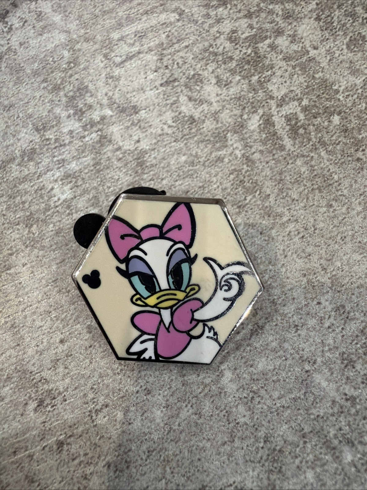 2019 Disney Wave B Hidden Mickey Pin Of Daisy Duck