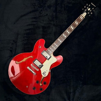 Epiphone Riviera II Cherry / E-Gitarre mit Koffer