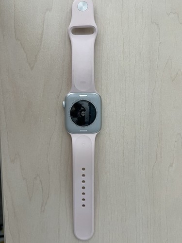 Apple Watch se 44mm - Picture 2 of 3