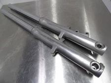 06-25 Kawasaki Vulcan VN900C forks / front end shocks -straight set 44071-0980