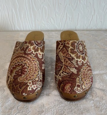 Sundance Five Worlds by Cordani Cyrilla Clogs  size 7.5 (run small) Brown Multi