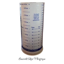 VTG Pampered Chef Measure All 2 Cup Wet/Dry Push Up Measuring Cup. Free ship