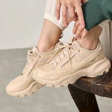 Nike TC 7900 Sanddrift Sail Womens Sneakers  Multiple Sizes