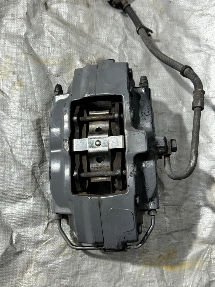 JEEP GRAND CHEROKEE SRT8 06-10 6.1L PINÇA DE FREIO TRASEIRA DIREITA PASSAGEIRO BREMBO - Imagem 4 de 4