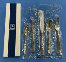 Sealed Lucca Faceted Stainless Honey Cone Pattern Flatware 5-Piece Set
