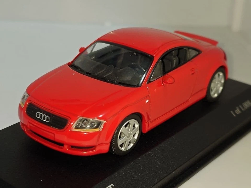 MINICHAMPS Audi TT 1/43 Red Diecast Model Car Collector Miniature Classic - Immagine 3 di 4