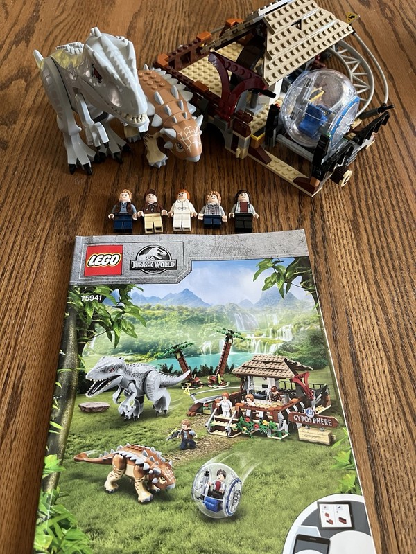 LEGO Jurassic World: Indominus Rex vs. Ankylosaurus (75941) COMPLETE w/ Manual