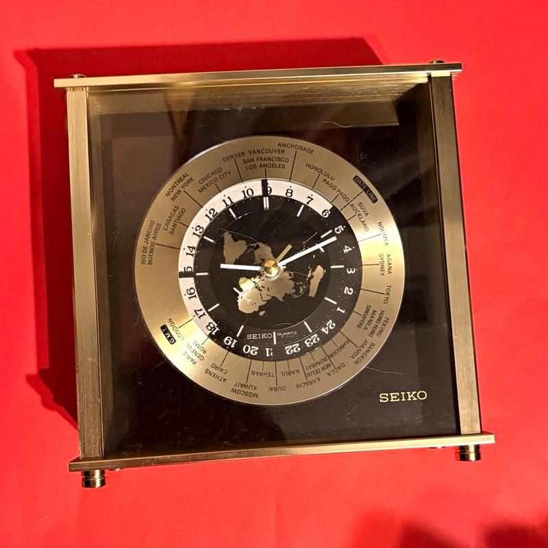 Seiko Quartz World Time Analog Desk Clock Square Metal/Glass Gold/Black