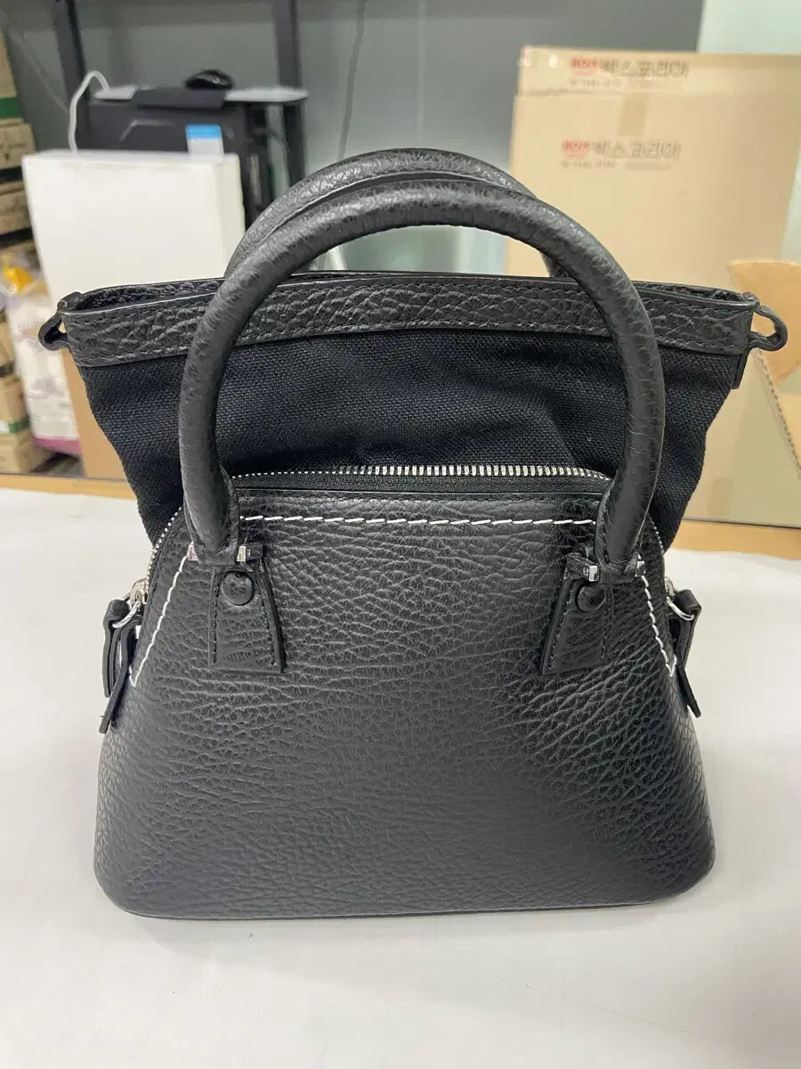 【関税&送料込】Maison Margiela 5Ac Classique Micro Leather Maison Margiela 5AC Classique Micro Bag — MODA
