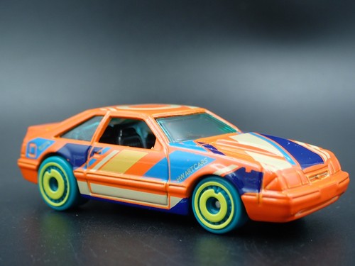 1992 92 FORD MUSTANG Fox Cuerpo Naranja 1/64 Escala Colección Modelo Fundido De - Imagen 4 de 8