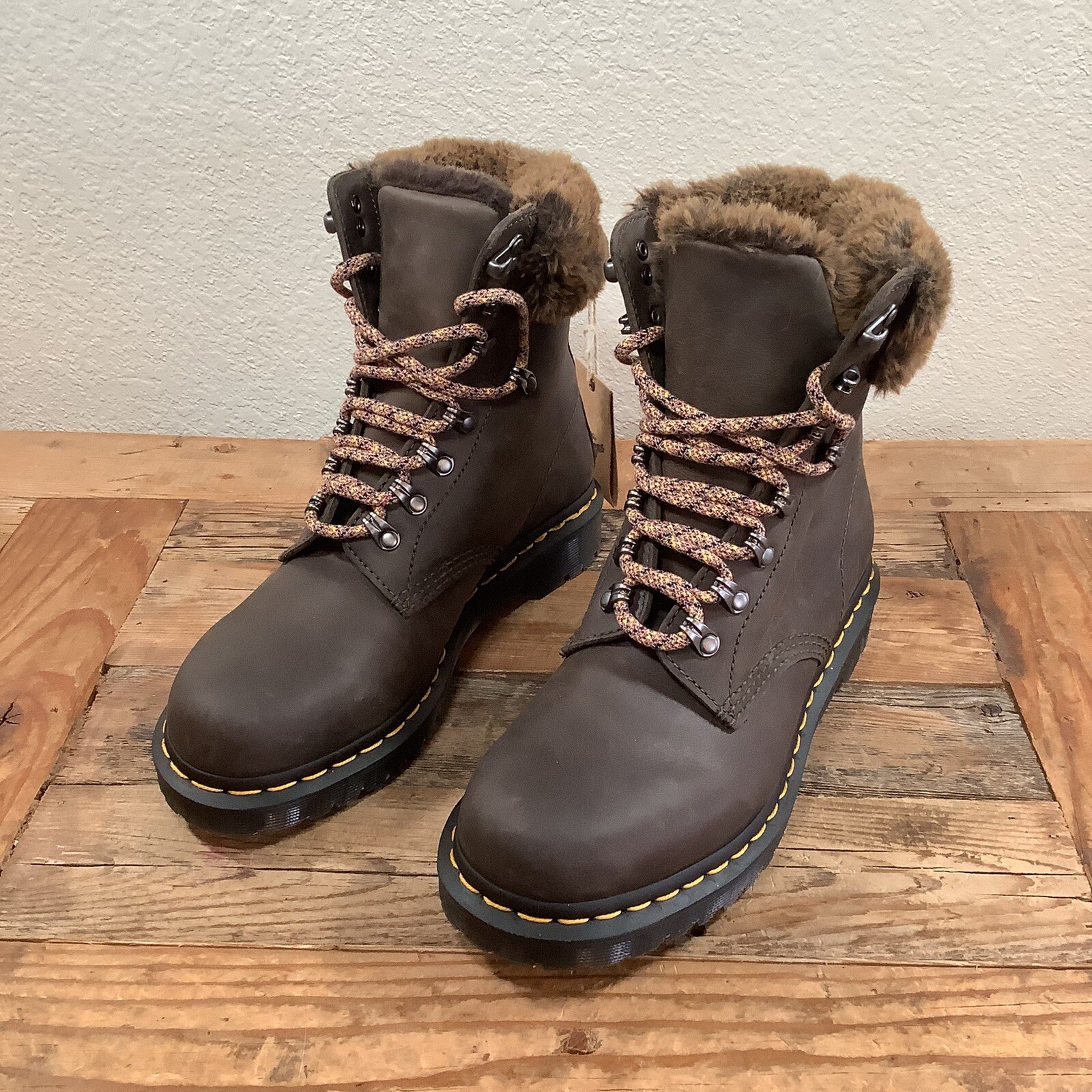 Doc Martens 1460 Serena Collar Women's Boots Size 8 Brown Faux Fur Rare New