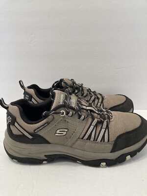 skechers outdoor women’s hiking shoes size 1/2