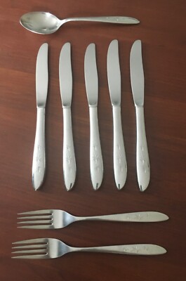 Oneida Ltd - WM A ROGERS Stainless - 3 Star Pattern Flatware - 8 Pieces Vintage