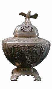 Silver Coating Artisitic Square Incense Container Display vs890