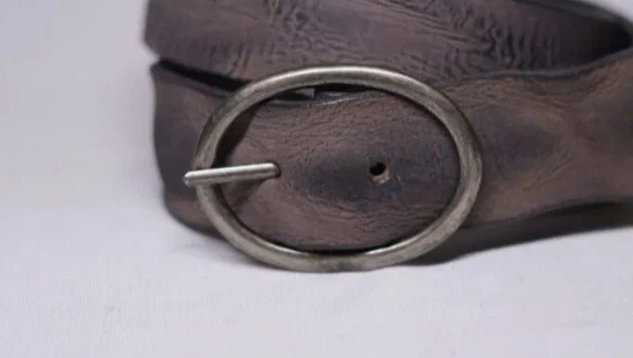 Ceinture cuir artisanale polie mat taupe gris marron boucle ovale JAJA 32