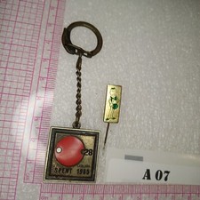 Vintage Table Tenis 28th Tournament SPENT 1965 Keychain Bertoni Milano + Pin A07