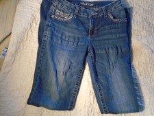 Maurices Straight Leg Denim Jeans Sequenced / Puckering Size 1/2 Reg 26x31 