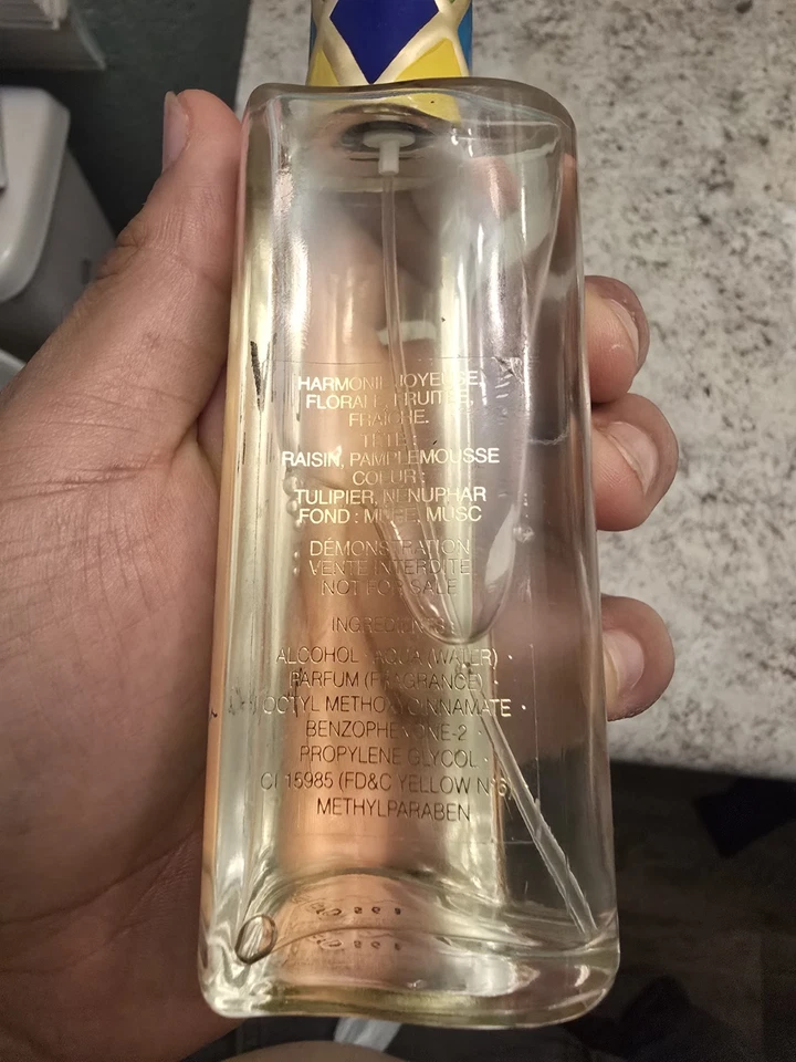 YVES SAINT LAURENT IN LOVE AGAIN EAU DE TOILETTE SPRAY 3,3 oz/100 ml  - Imagem 3 de 4