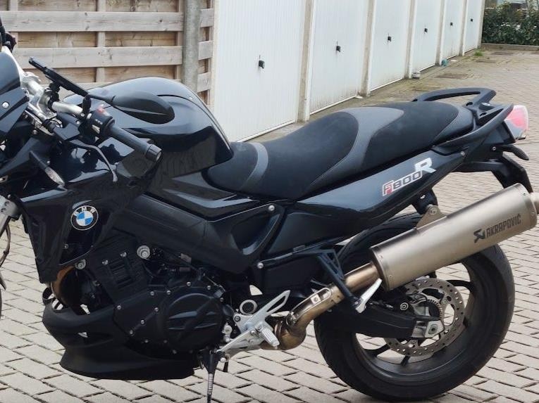Housse de selle moto BMW F800R antidérapante pour vos trajets urbains et routiers