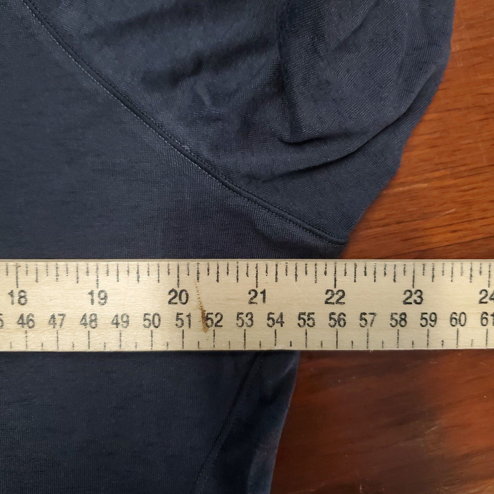 Under Armour Shirt Mens Sz XL Black Iowa Hawkeyes Football Half Zip Mock Neck thumbnail 7