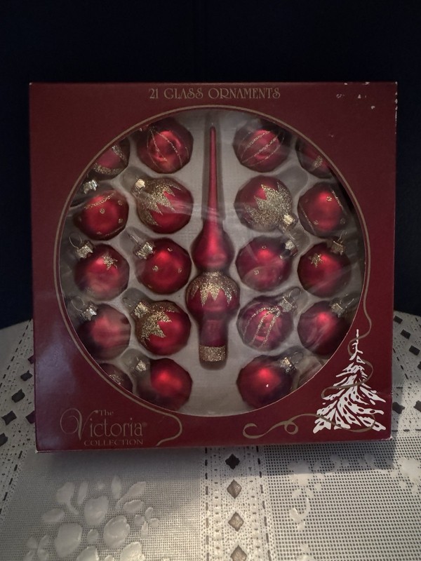 Vintage Mini Small 21 Glass Christmas Ornaments w Finial RED Original Box