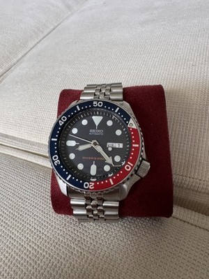 Seiko Automatic Diver Blue Dial Jubilee Bracelet 200M SKX009K1 Mens Watch