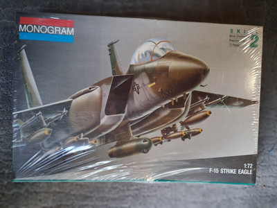 Monogram 1980 Model Kit F-15 Strike Eagle Sealed 1:17 little damage
