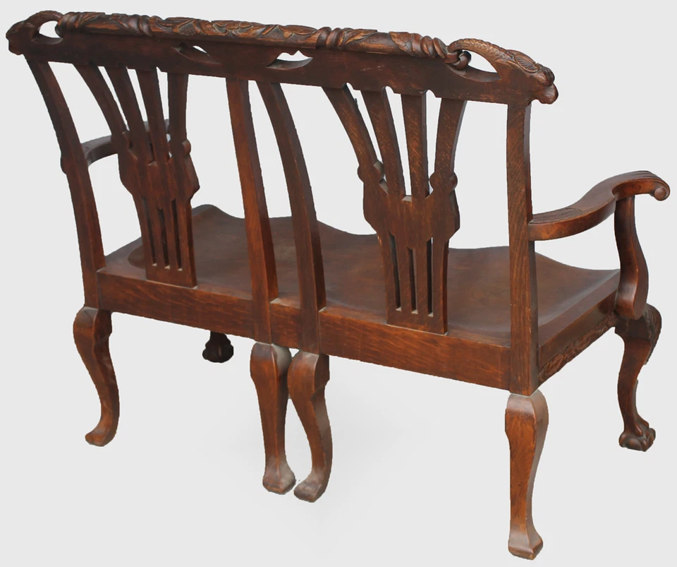 Antiguo Banco de Roble Macizo Aserrado Cuarto con Patas de Garra Talladas - Acabado Original Foto 2 de 4