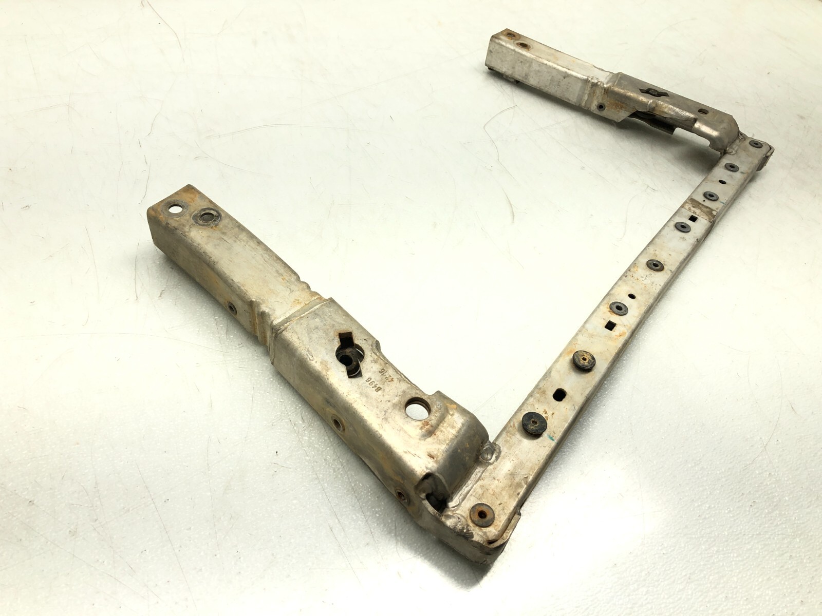 2014-2019 MASERATI GHIBLI S FRONT CROSSMEMBER SUPPORT BRACKET OEM.