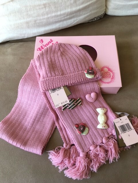JUICY COUTURE★fluff Scalloped Hat JC262 s-l400.jpg