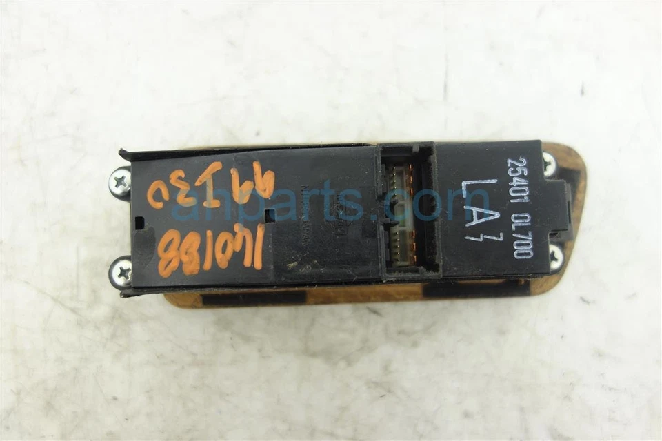 Interruptor de control de ventana de controlador maestro Infiniti I30 1998-1999 botones 25401-0L700 Foto 3 de 4