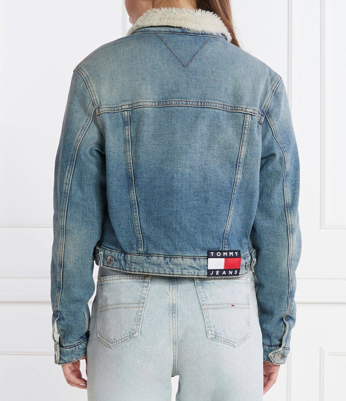 TOMMY JEANS IZZY TEDDY DENIM JACKET SIZE XS image 3