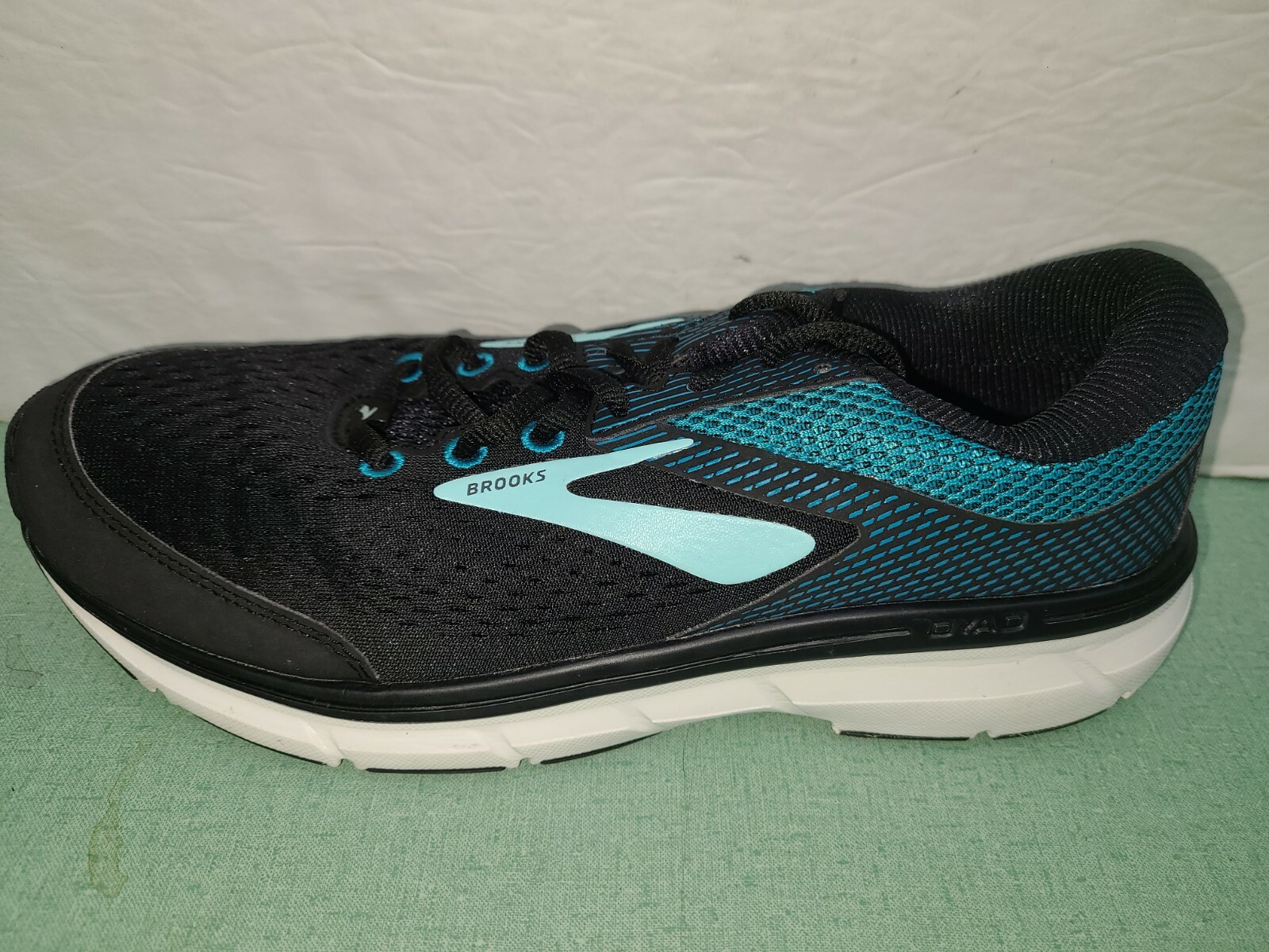 Brooks Womens Dyad 10 Running Shoes Black 1202751B025 Low Top Mesh Lace