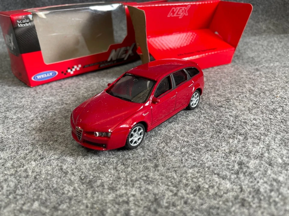 ALFA ROMEO ALFA 159 SPORTWAGON SCALA 1/43 modellino METALLO die cast WELLY NEX - Immagine 2 di 4