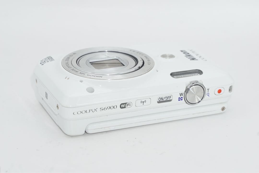 Nikon Coolpix S6900 White Digital Camera 12x optical zoom