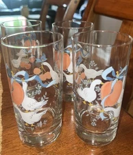 Vintage LOT OF 4 MARMALADE INTERNATIONAL 5 1/2" Tall GLASSES Geese Apple Juice